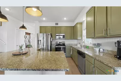 243 Sapphire, New Braunfels, TX 78130 - Photo 11