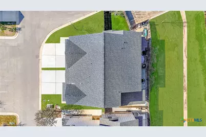 243 Sapphire, New Braunfels, TX 78130 - Photo 41