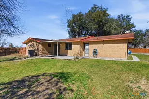 102 Runnel St, Seguin, TX 78155 - Photo 29