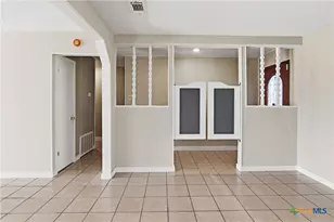 102 Runnel St, Seguin, TX 78155 - Photo 5