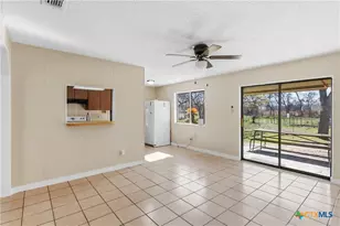 102 Runnel St, Seguin, TX 78155 - Photo 9