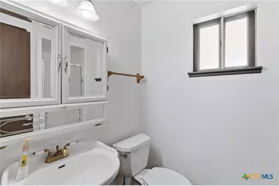 102 Runnel Street, Seguin, TX 78155 - Photo 21