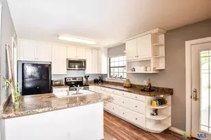 2202 Stagecoach Trail, Temple, TX 76502 - Photo 9