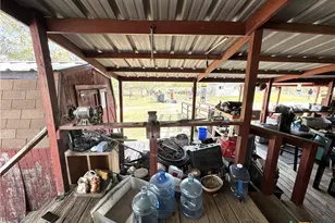 1255 Mount Pleasant Rd, Kingsbury, TX 78638 - Photo 17