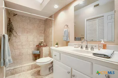 8655 Datapoint Drive, San Antonio, TX 78229 - Photo 17