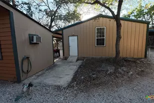 901 Deertrail Dr, San Marcos, TX 78666 - Photo 39