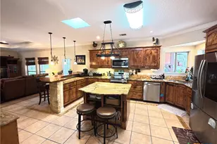 901 Deertrail Dr, San Marcos, TX 78666 - Photo 5