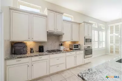 407 Mission Hill Run, New Braunfels, TX 78132 - Photo 15