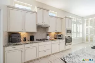 407 Mission Hill Run, New Braunfels, TX 78132 - Photo 15