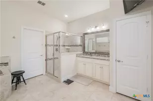 407 Mission Hill Run, New Braunfels, TX 78132 - Photo 23