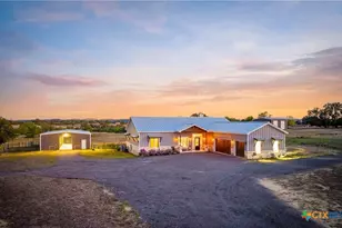 345 Laguna Rd, Bandera, TX 78003 - Photo 35