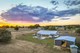 345 Laguna Rd, Bandera, TX 78003 - Photo 3