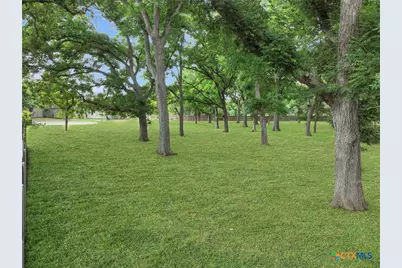127 Milagros, Seguin, TX 78155 - Photo 9