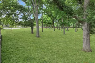 127 Milagros, Seguin, TX 78155 - Photo 9