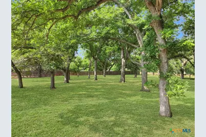 127 Milagros, Seguin, TX 78155 - Photo 7