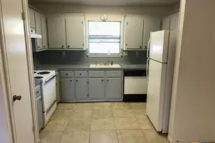 215 Robertstown Rd, Copperas Cove, TX 76522 - Photo 7