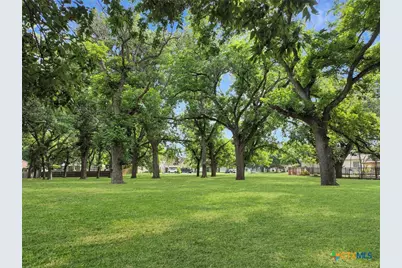 130 Milagros, Seguin, TX 78155 - Photo 7