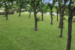 130 Milagros, Seguin, TX 78155 - Photo 5