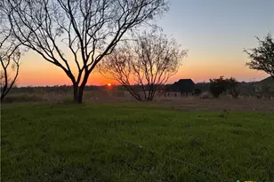 1205 Larkspur Ln, Temple, TX 76502 - Photo 1