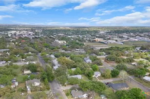 505 S Summer St, Lampasas, TX 76550 - Photo 29