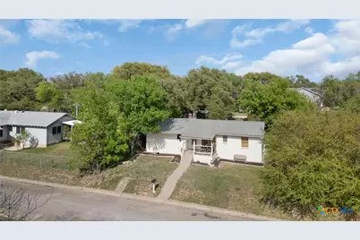 505 S Summer Street, Lampasas, TX 76550 - Photo 3