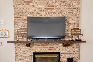 227 Briarmeadow Ln, Victoria, TX 77904 - Photo 5