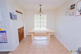 227 Briarmeadow Ln, Victoria, TX 77904 - Photo 9