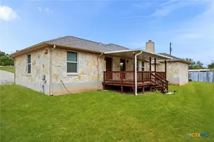 101 Queen Anne Cir, Canyon Lake, TX 78133 - Photo 5