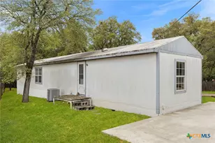 101 Queen Anne Cir, Canyon Lake, TX 78133 - Photo 43