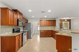 101 Queen Anne Cir, Canyon Lake, TX 78133 - Photo 13