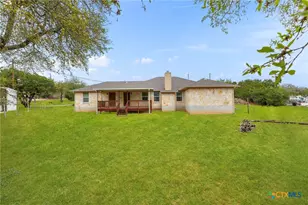 101 Queen Anne Cir, Canyon Lake, TX 78133 - Photo 3