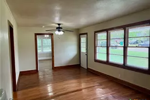 717 Surghnor St, Belton, TX 76513 - Photo 3