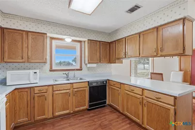 429 Booth Drive, San Marcos, TX 78666 - Photo 15