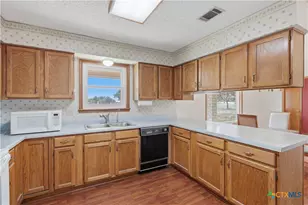 429 Booth Dr, San Marcos, TX 78666 - Photo 15