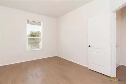 661 Bailey Park Drive, Jarrell, TX 76537 - Photo 3