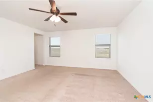 661 Bailey Park Dr, Jarrell, TX 76537 - Photo 17