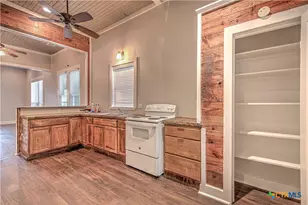 111 N 5th St, Temple, TX 76501 - Photo 7