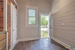 111 N 5th St, Temple, TX 76501 - Photo 23