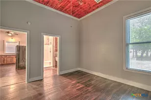 111 N 5th St, Temple, TX 76501 - Photo 11