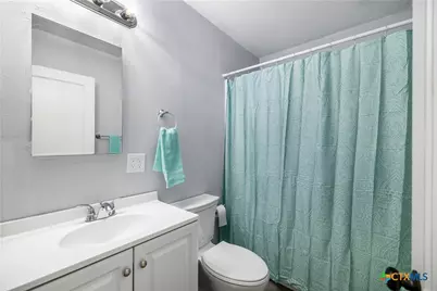 1610 E Rosebud Avenue, Victoria, TX 77901 - Photo 17