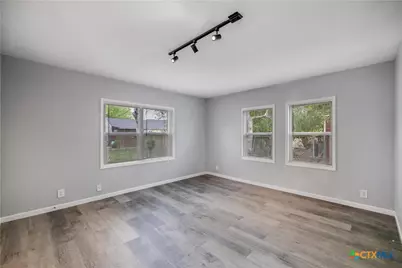 1610 E Rosebud Avenue, Victoria, TX 77901 - Photo 15