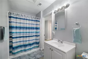 1610 E Rosebud Ave, Victoria, TX 77901 - Photo 23