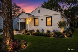 1610 E Rosebud Ave, Victoria, TX 77901 - Photo 1