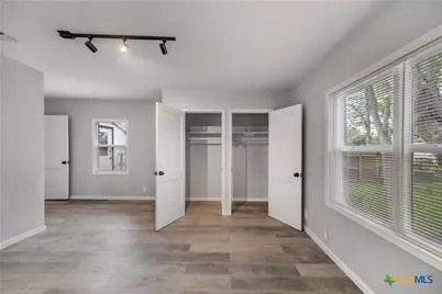 1610 E Rosebud Avenue, Victoria, TX 77901 - Photo 19