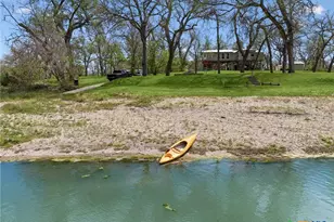 146 Antelope Ln, Seguin, TX 78155 - Photo 1