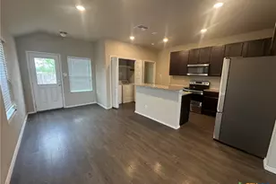 2500 Marty Way, Seguin, TX 78155 - Photo 3