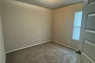 2500 Marty Way, Seguin, TX 78155 - Photo 11