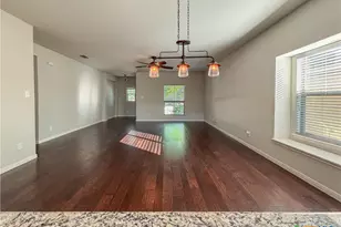 829 Manhattan, New Braunfels, TX 78130 - Photo 11