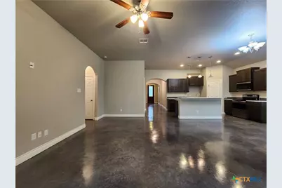 184 E Torrey Street, New Braunfels, TX 78130 - Photo 5