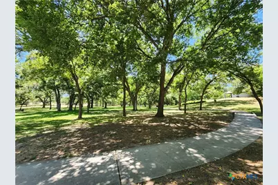 184 E Torrey Street, New Braunfels, TX 78130 - Photo 25